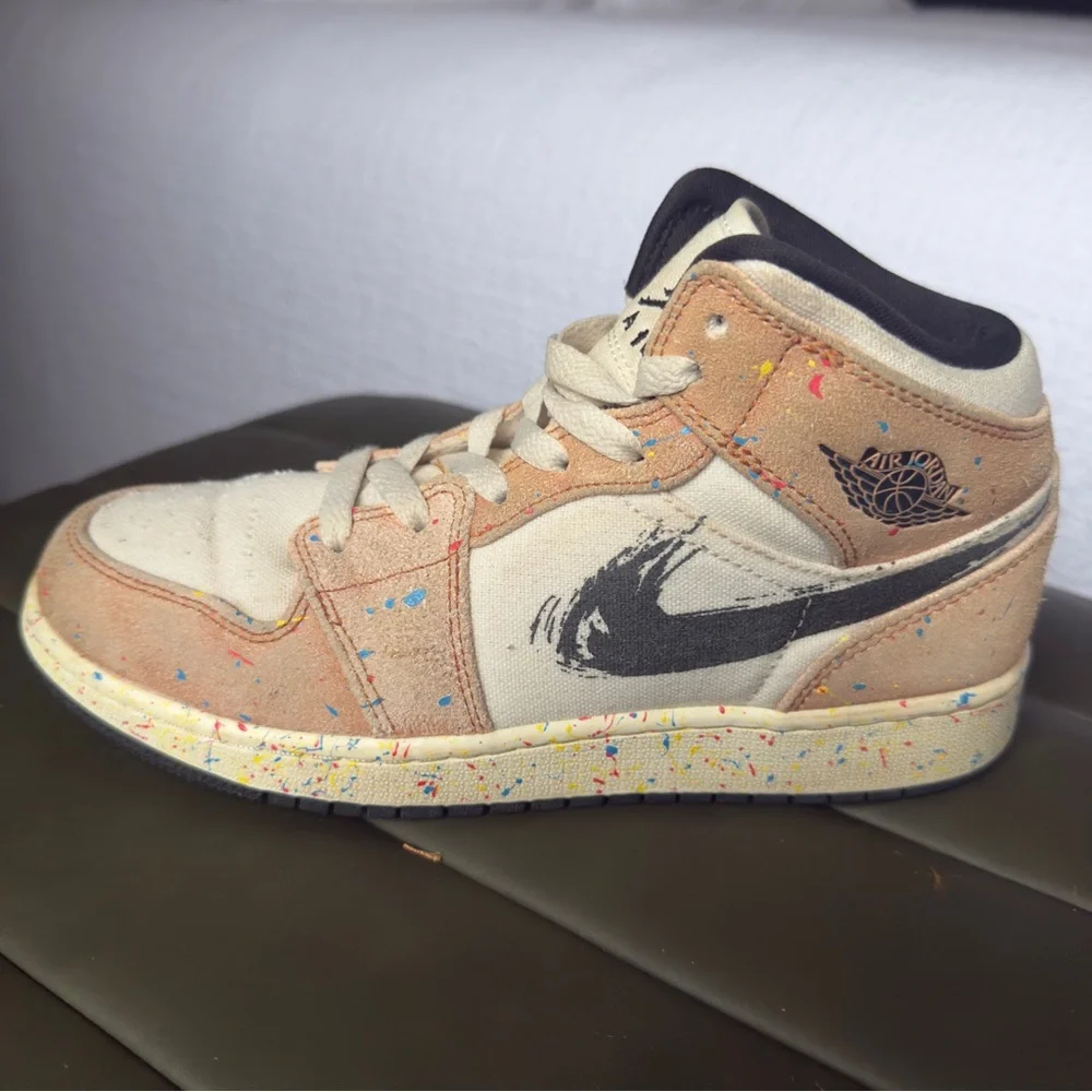Nike Air Jordan 1 Mid‎ SE 